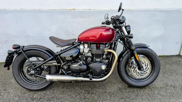 TRIUMPH Bonneville Bobber 1200