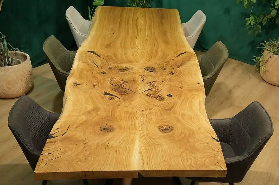 Entdecke die schönsten Massivholztische