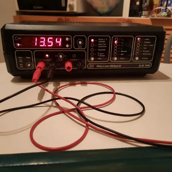 Akku-Lade-Messgerät ALM 7000