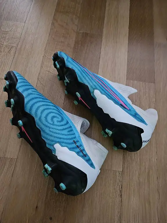 Fussballschuhe Nike Phantom Gr. 7.5