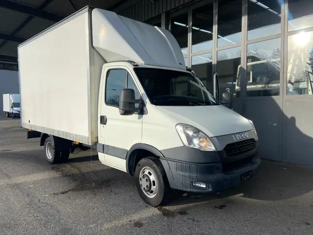 IVECO, 35 C 15, Kunststoffkoffer