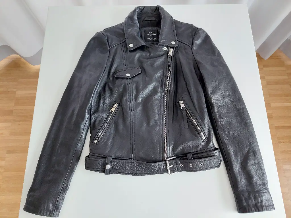 Damen-Lederjacke aus Leder von ZARA, Gr. M, Top-Zustand