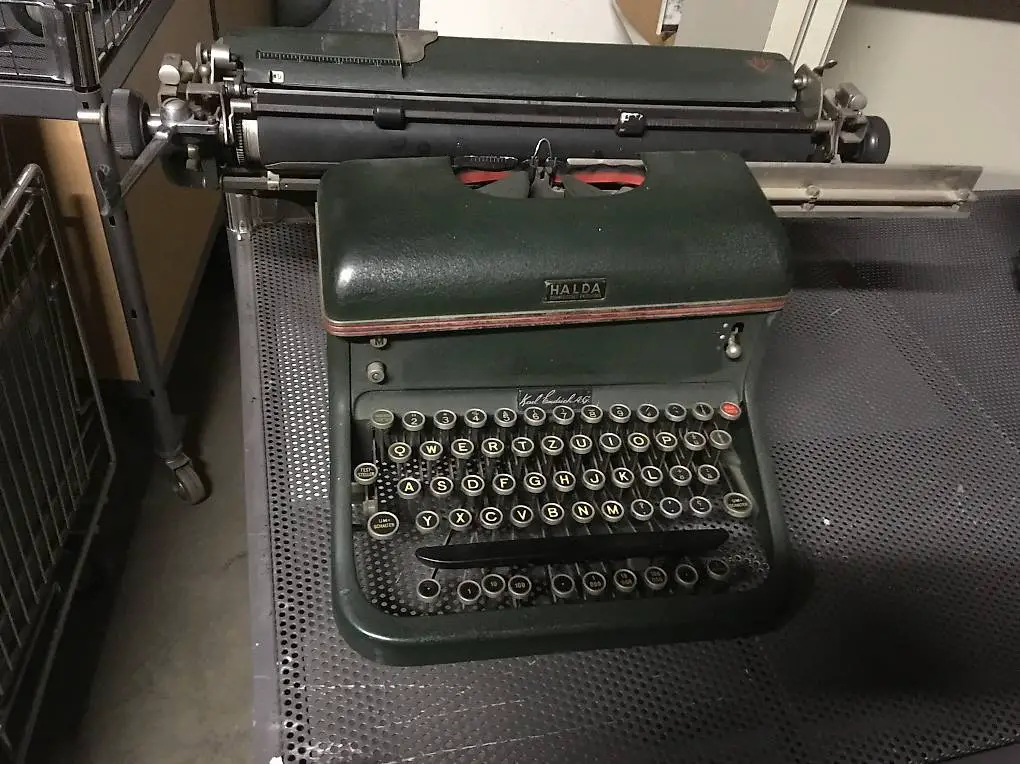 Schreibmaschine Halda antik