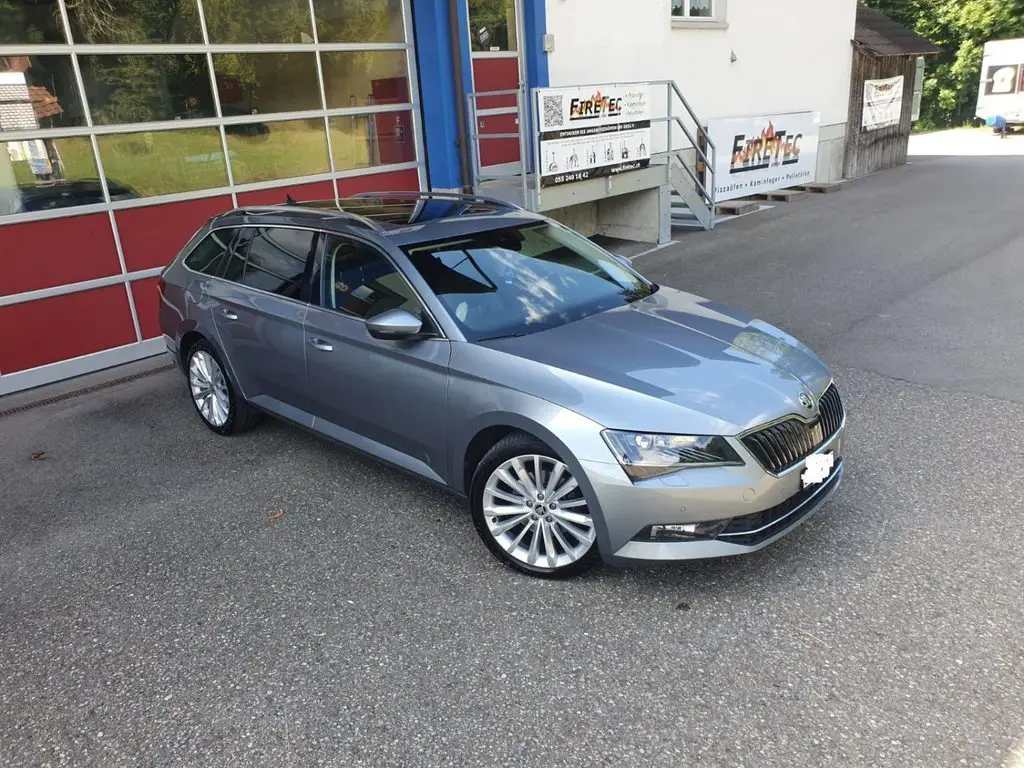 SKODA Superb Combi 2.0 TDI 190 Style 4x4 DSG