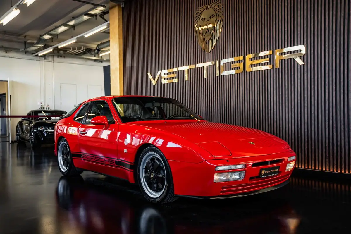 porsche 944 s2
