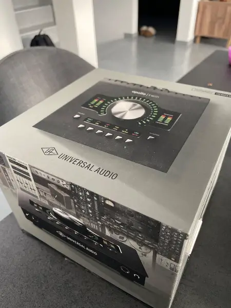 UAD Apollo Twin Thunderbolt mit 25Plugins