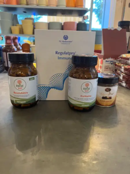 Grosser Posten Nahrungsergänzungsmittel