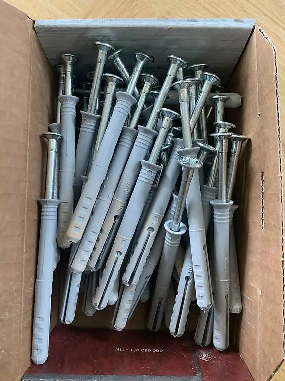 Schrauben mit Dübel für Beton 50 Stück