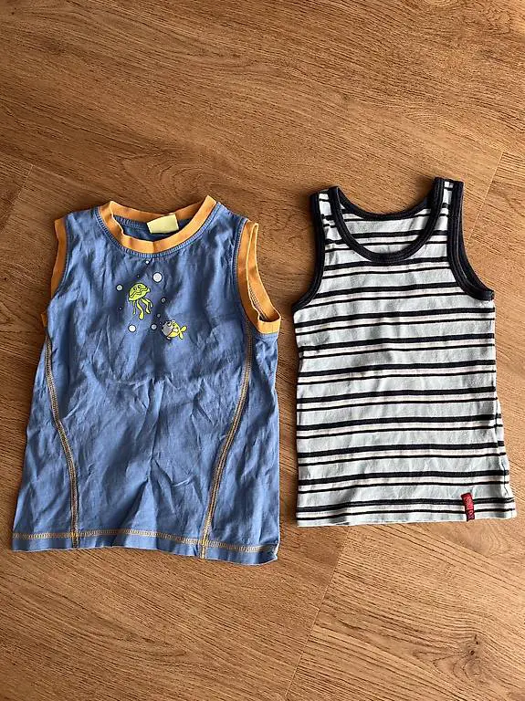 2 trägershirt Grösse 98/104