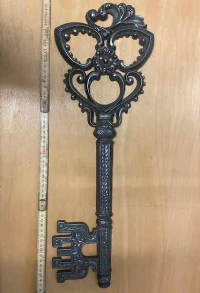 Deko-Schlüssel aus Stahlguss