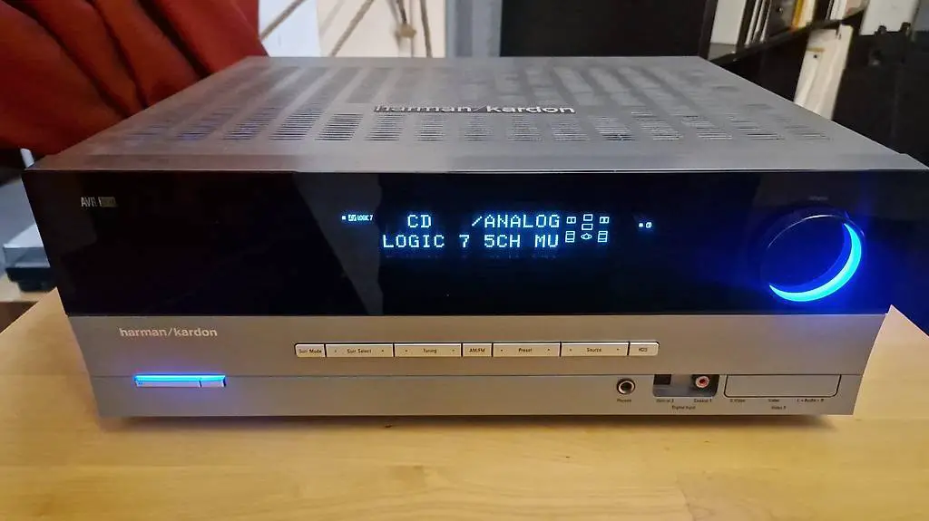 Harman Kardon AVR-132 Dolby Digital Heimkino Receiver Silber