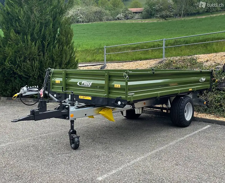  1-Achs Dreiseitenkipper Fliegl EDK 60 Fox 6"000 kg