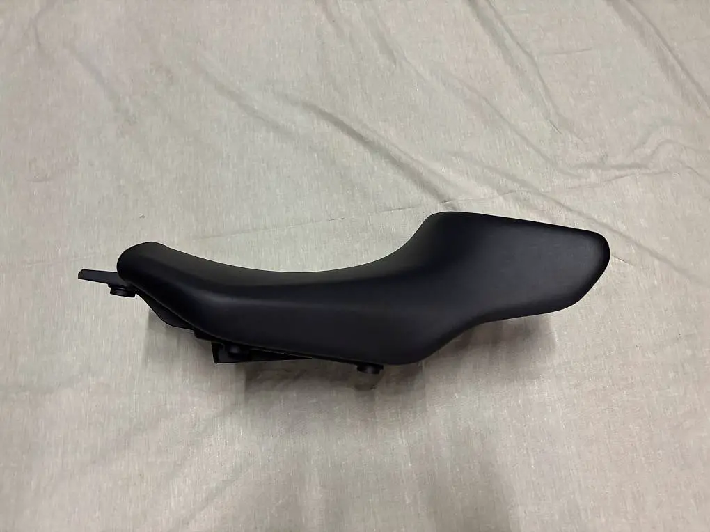 sitzbank tief für bmw r1200r / r1250r / r1200rs / r1250rs