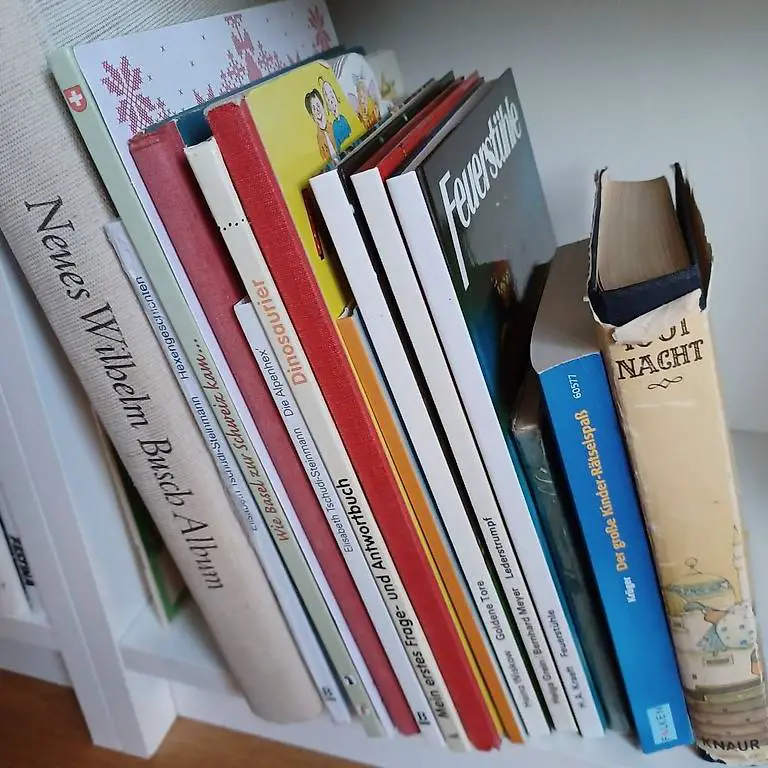 BÜCHER für Kinder und Jugendliche zu verkaufen