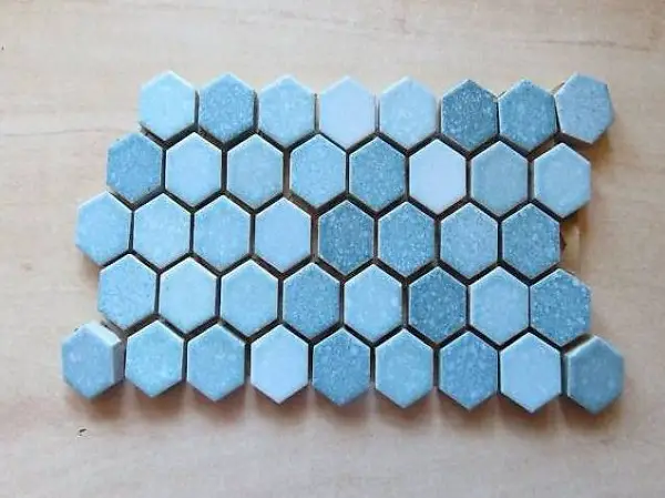 Bastelsteine in verschiedenen Blautönen