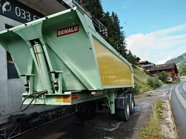 BENALU, CH D 27 C, Rückwärtskipper