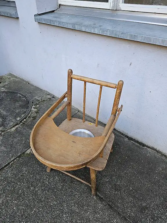 Antiker Kindernachtstuhl