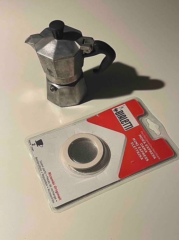 Espressokocher Bialetti Moka Express klein & Ersatzset