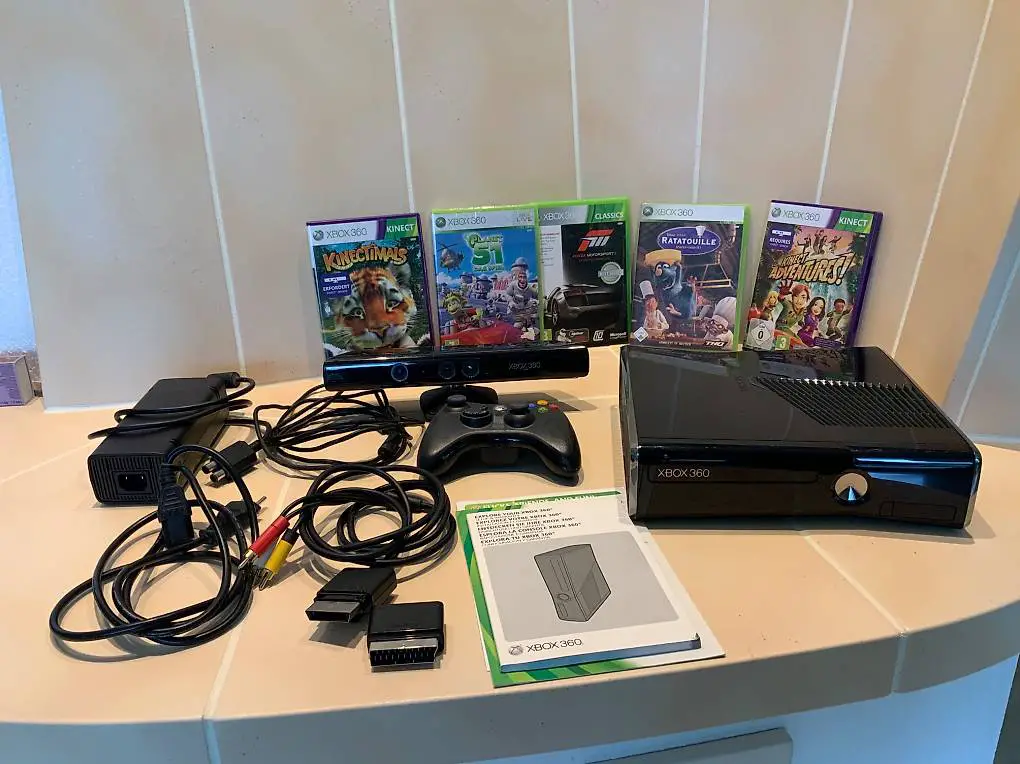 Xbox 360 vollständiges Set mit Kinect inkl. Spiele