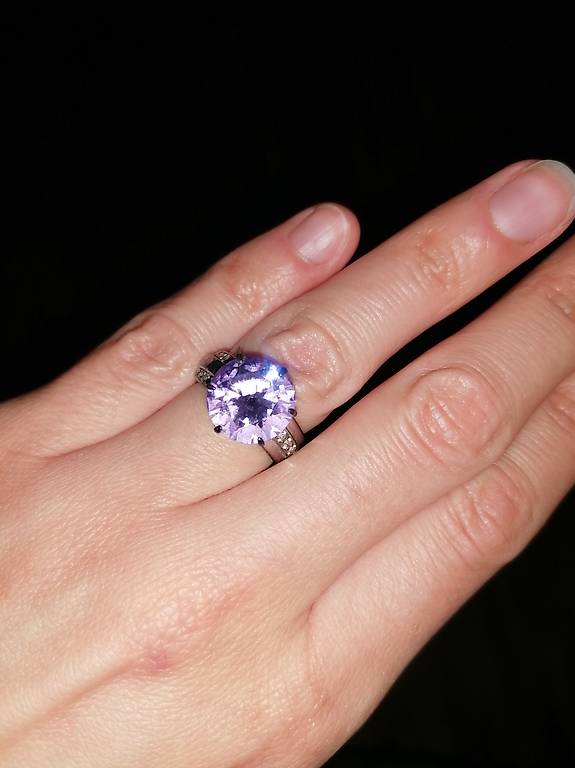 Silberring mit Stein