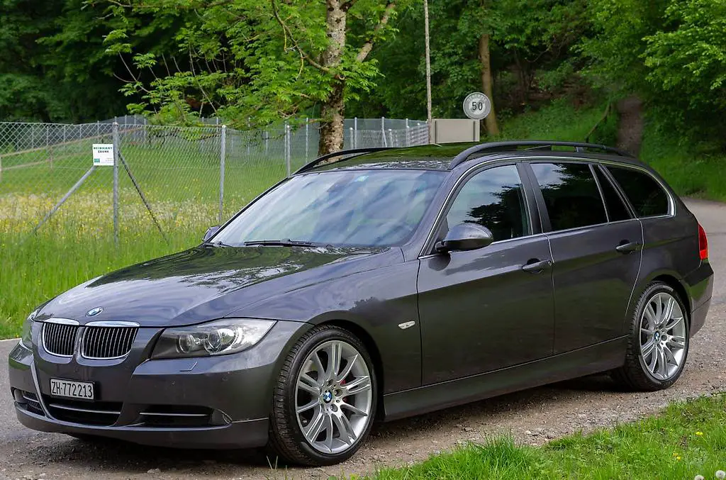 BMW 335D Touring 340PS 8 Felgen mit S/W Bereifung ab MFK