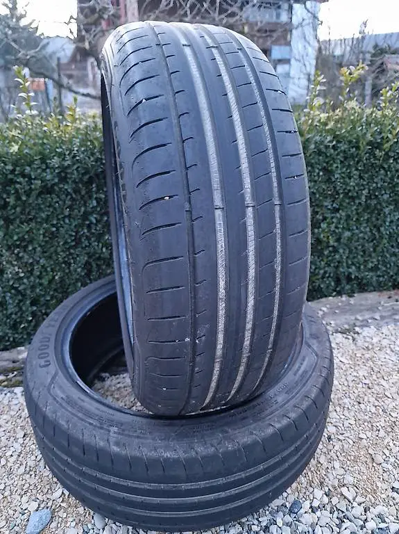 Goodyear Eagle F1 225 45 19