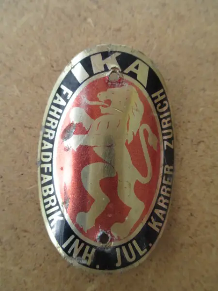 IKA Velo Steuerkopf CH Schild Emblem