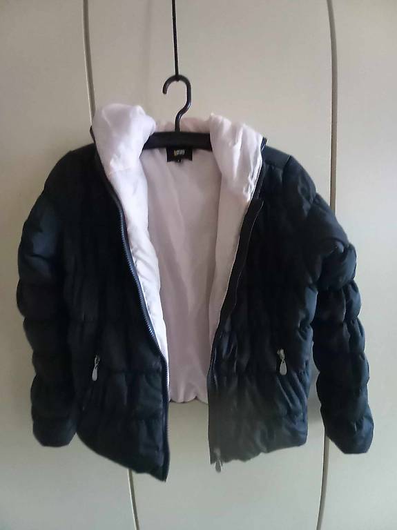 Kurze Softjacke Gr. S mit Kapuze