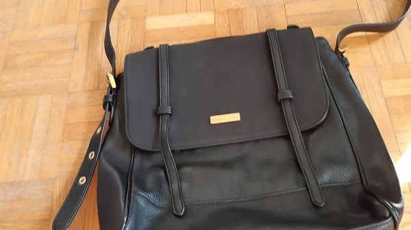 Ledertasche in Schwarz