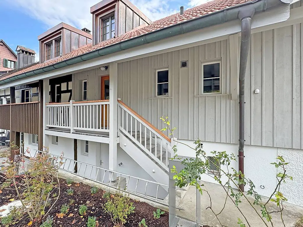 Hausteil (altes Bauernhaus) , 5 Zimmer, attraktiver Ausbau