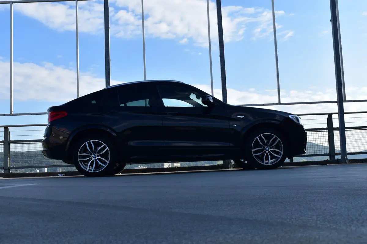 bmw x4 xdrive 30d steptronic m sport l 258 ps