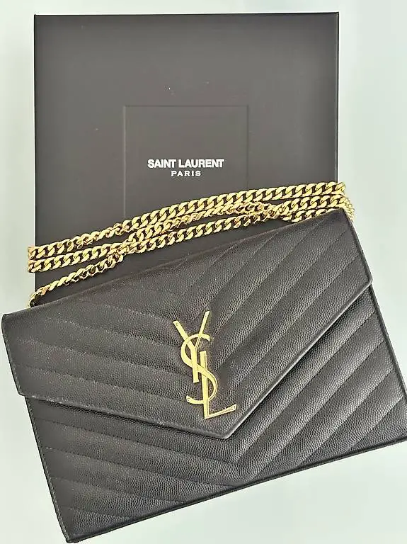 Yves Saint Laurent Pochette