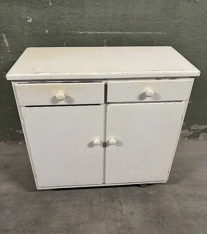 Küchenmöbel 40/50er Jahre zum Auffrischen