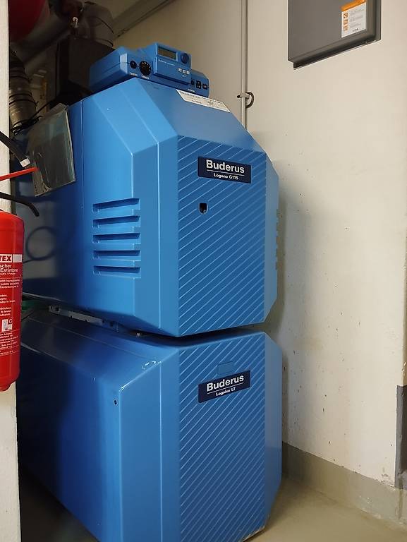 Buderus Ölheizung kpl. mit Boiler (gebraucht)
