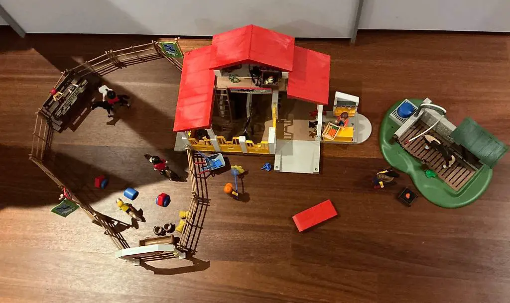 Playmobil Reiterhof inklusive Zubehör