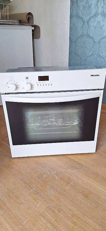 Backofen Miele H313B (nie benutzt)