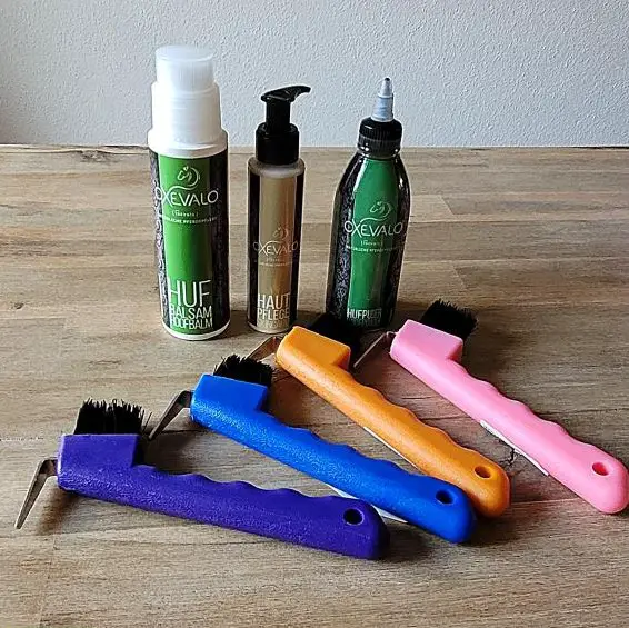 NEU: Set NATÜRLICHCxevalo Hufbalsam + Hautpflege + Hufpuder + Ausräumer