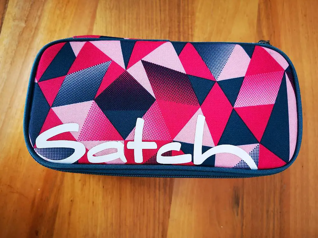 Satch Etui mit Inhalt, Farbstifte, Filzstifte