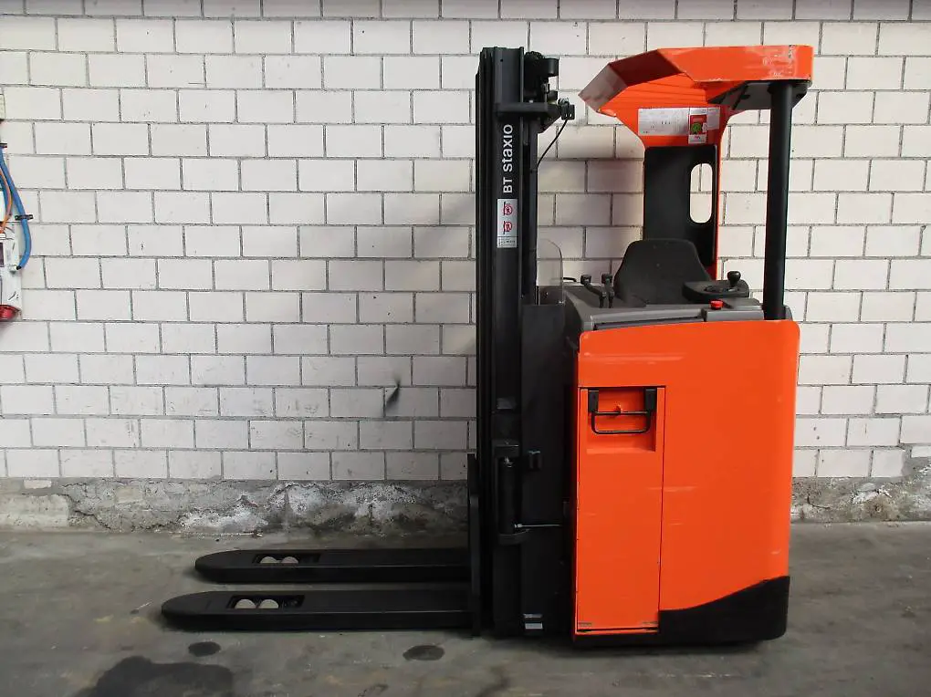 stapler toyota sre135l hochhubwagen mit 315 stunden