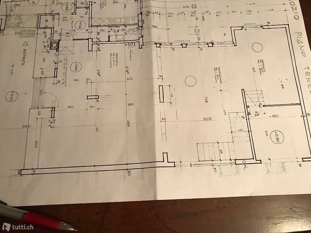 Affittasi spazio commerciale per uffici, studi, negozio