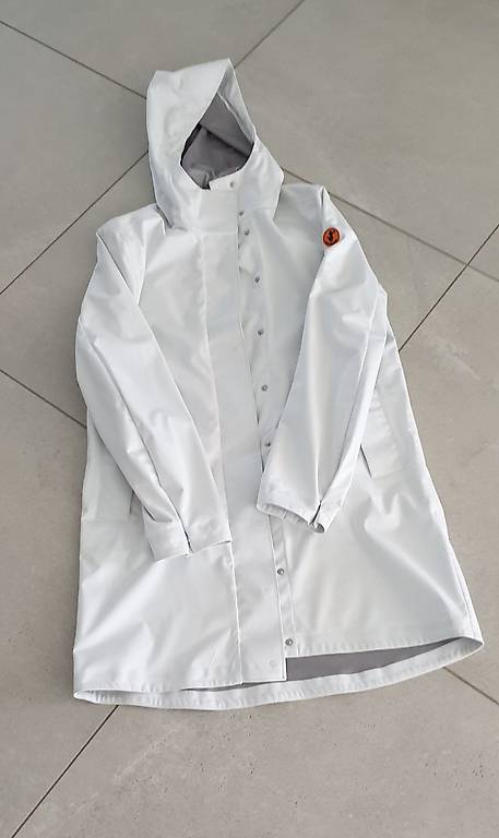 Regenmantel mit Kapuze