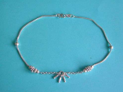 Chaine de Pied Vénitienne av. Boules et motifs divers Argent