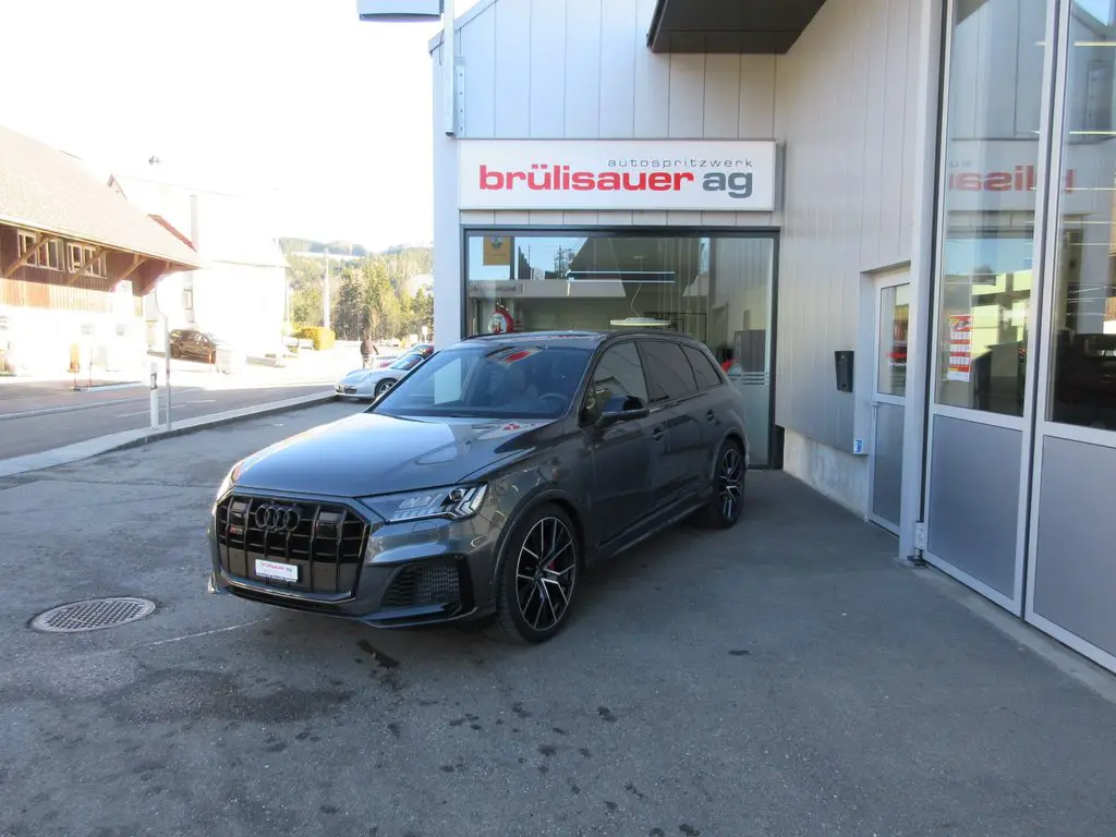 AUDI SQ7 TFSI quattro tiptronic