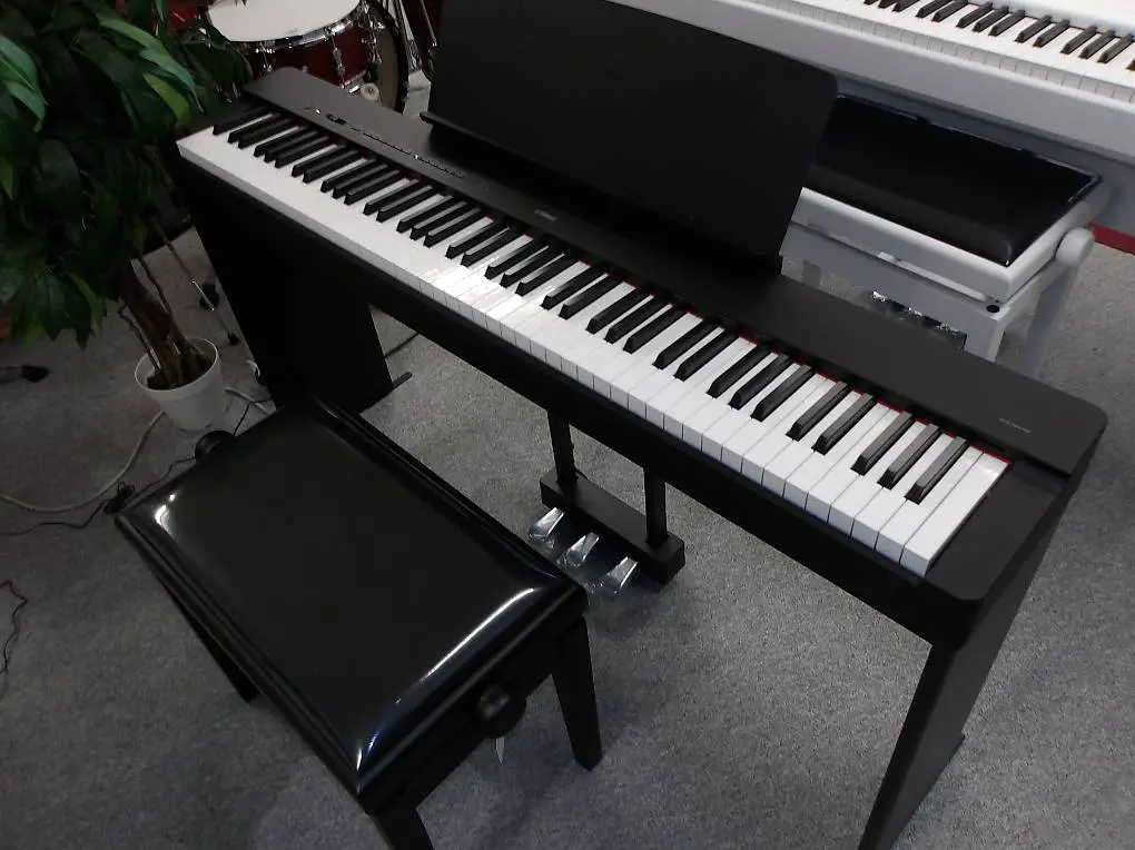 e-digital piano yamaha fabrikneu 2 jahre garantie