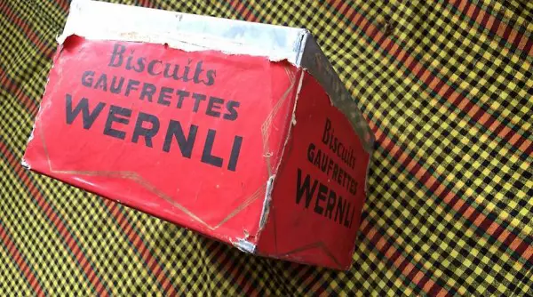 Scatola biscotti Wernli d epoca