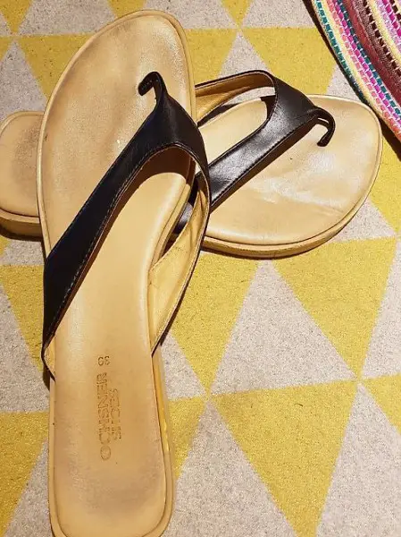 Gr. 39 schwarze edle Leder Flip Flops