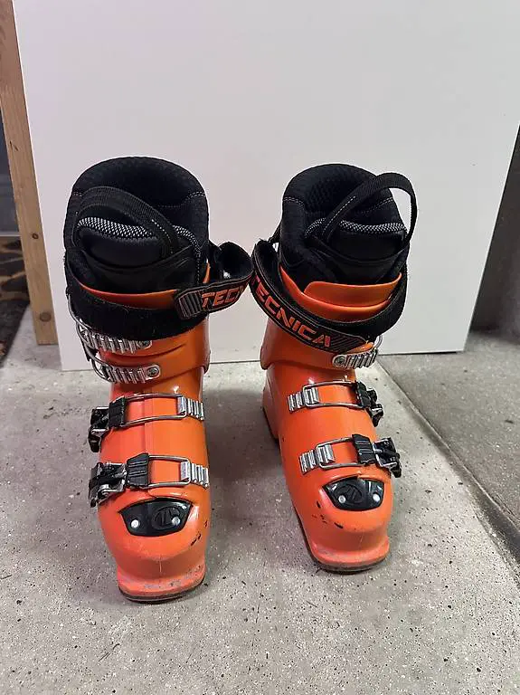 Skischuhe Tecnica
