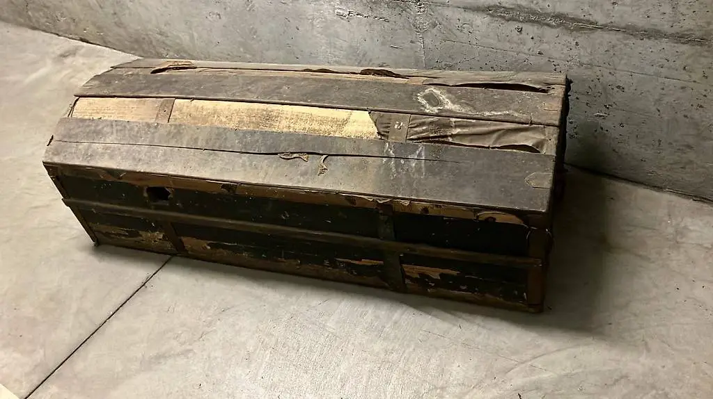 Vecchio baule da restaurare