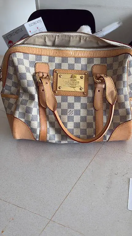 Tasche Louis Vuitton Berkley wie Neue original