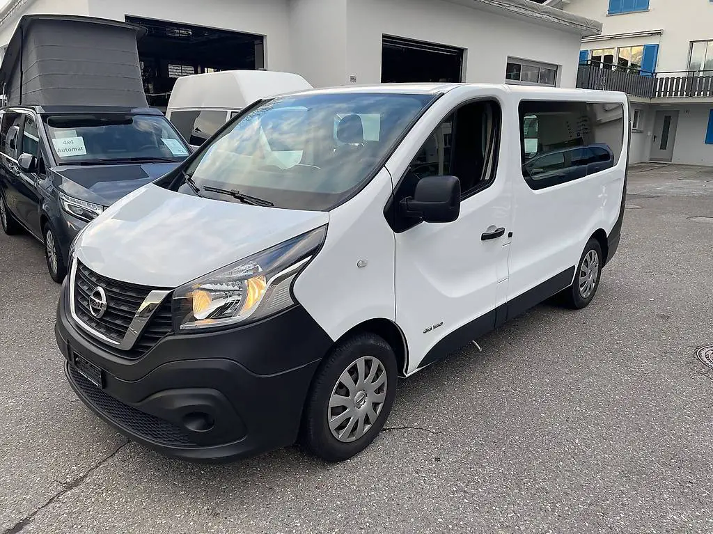 nissan nv300